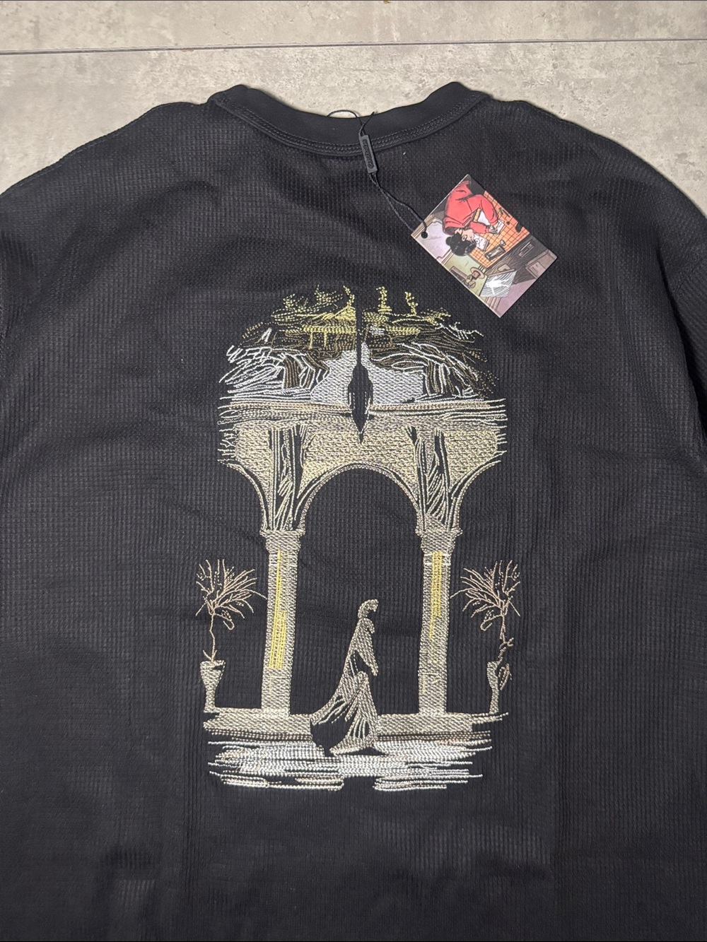 Embroidered Archway Graphic Short Sleeve Shirt Black View 2